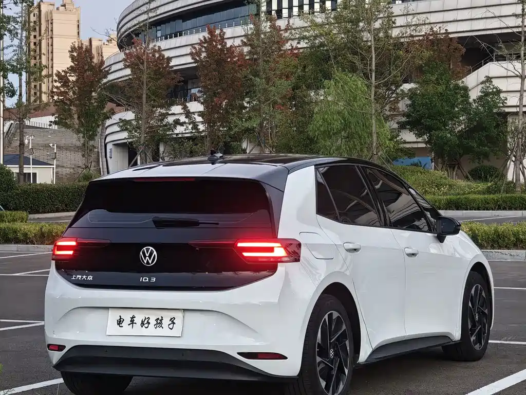 Volkswagen ID.3 — миниатюра 6