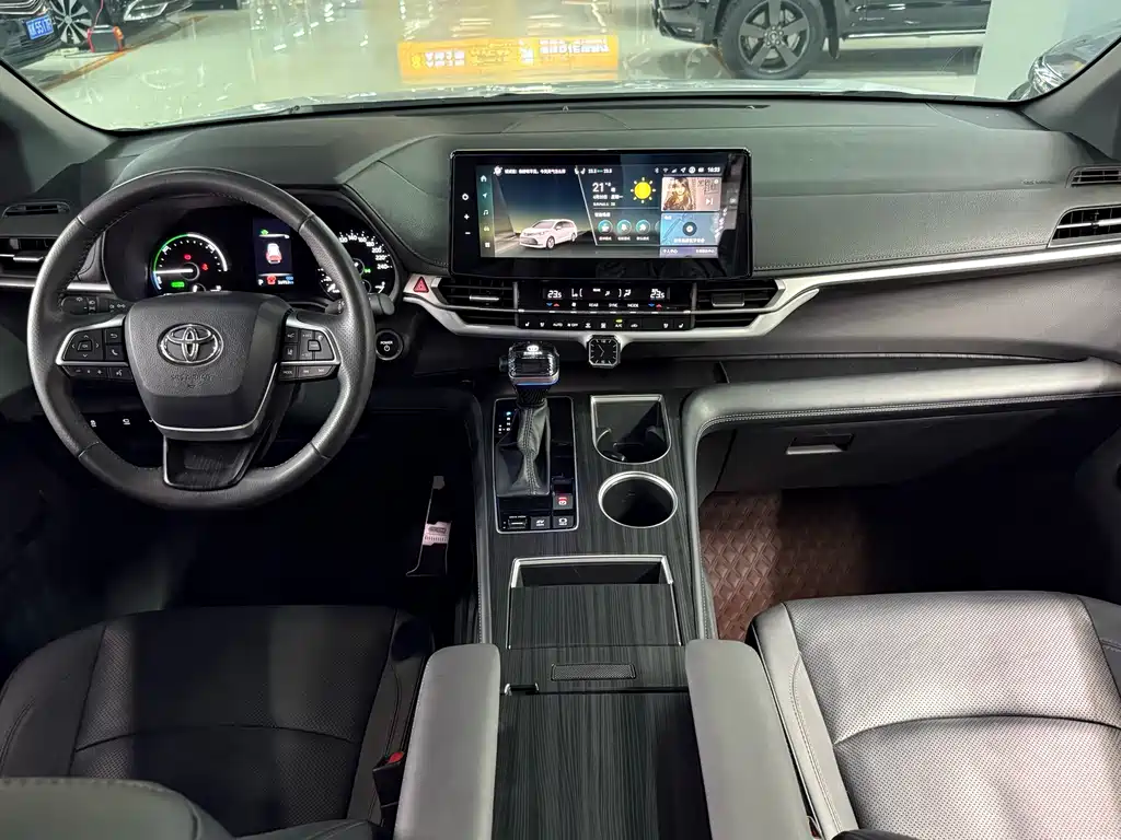 Toyota Sienna - фото 10
