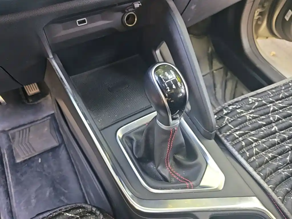 Geely Vision X3 — миниатюра 14