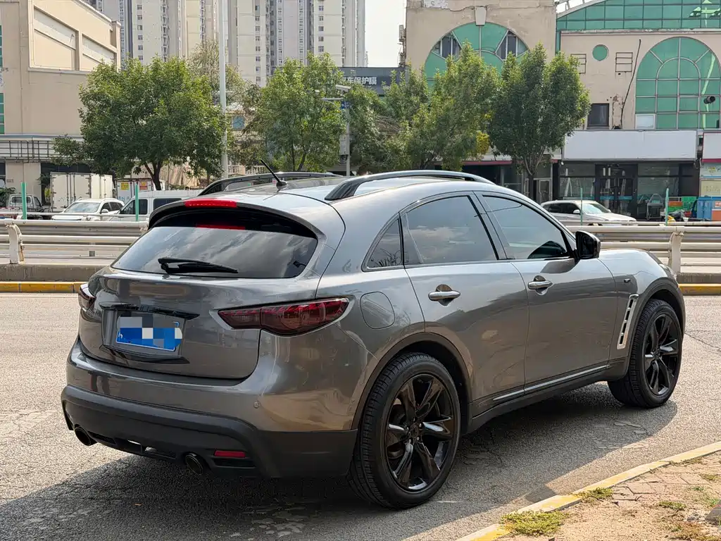 Infiniti FX — миниатюра 5