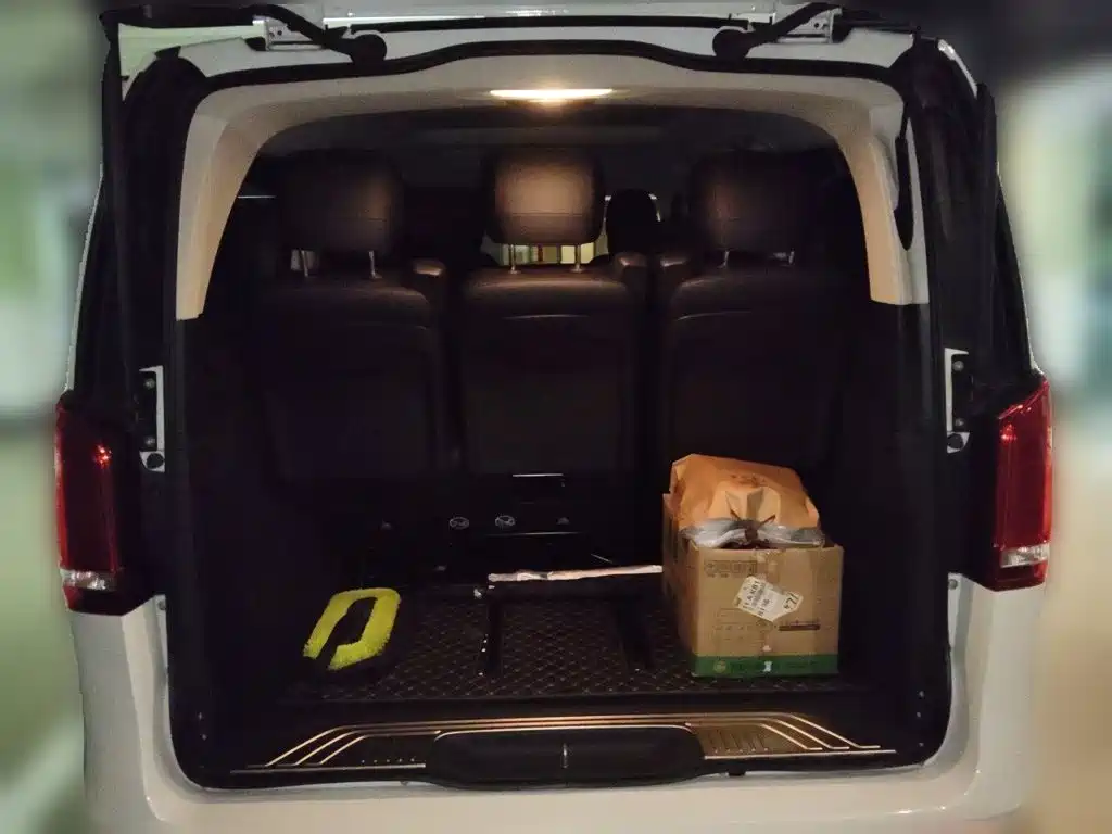 Mercedes-Benz V-Class — миниатюра 15