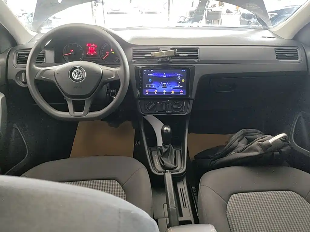 Volkswagen Santana — миниатюра 10