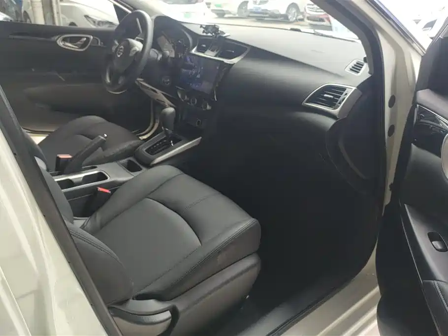 Nissan Sylphy 2024 1.6XE CVT Comfort