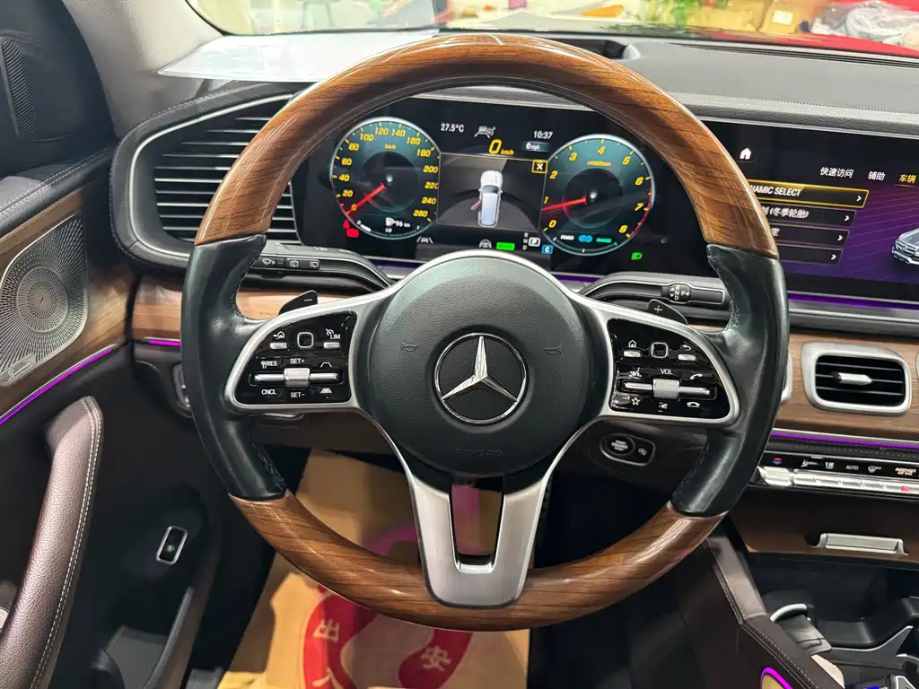 Mercedes-Benz GLS — миниатюра 11