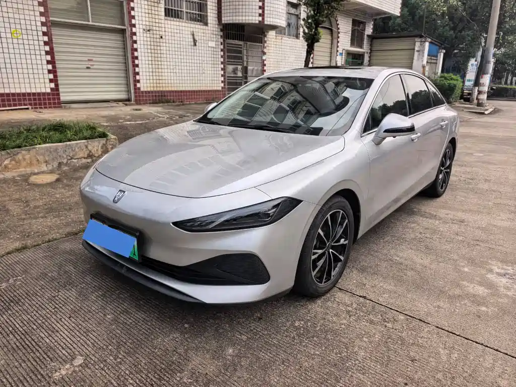 Roewe D7