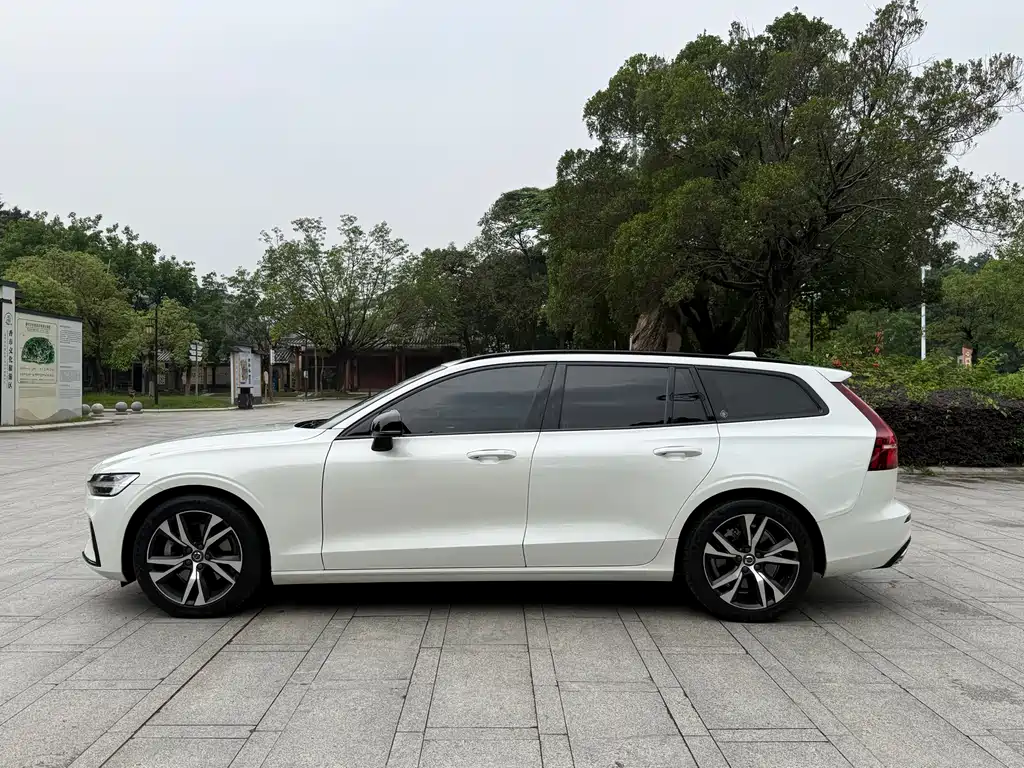 Volvo V60 2020 T5 Sport