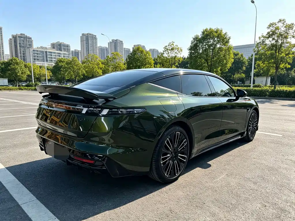 Lynk & Co 10 — миниатюра 8