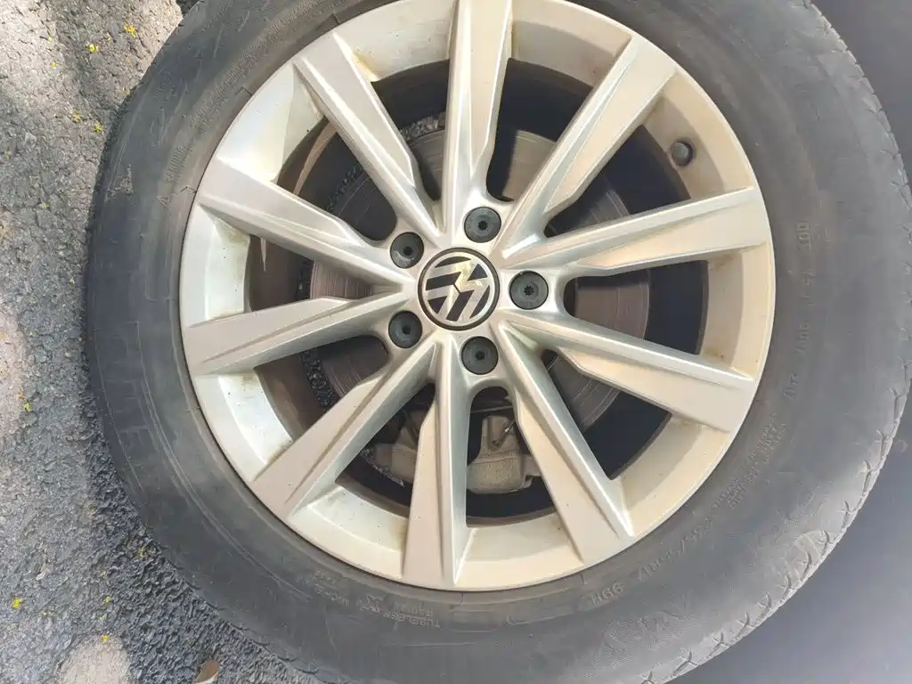 Volkswagen Tiguan — миниатюра 8