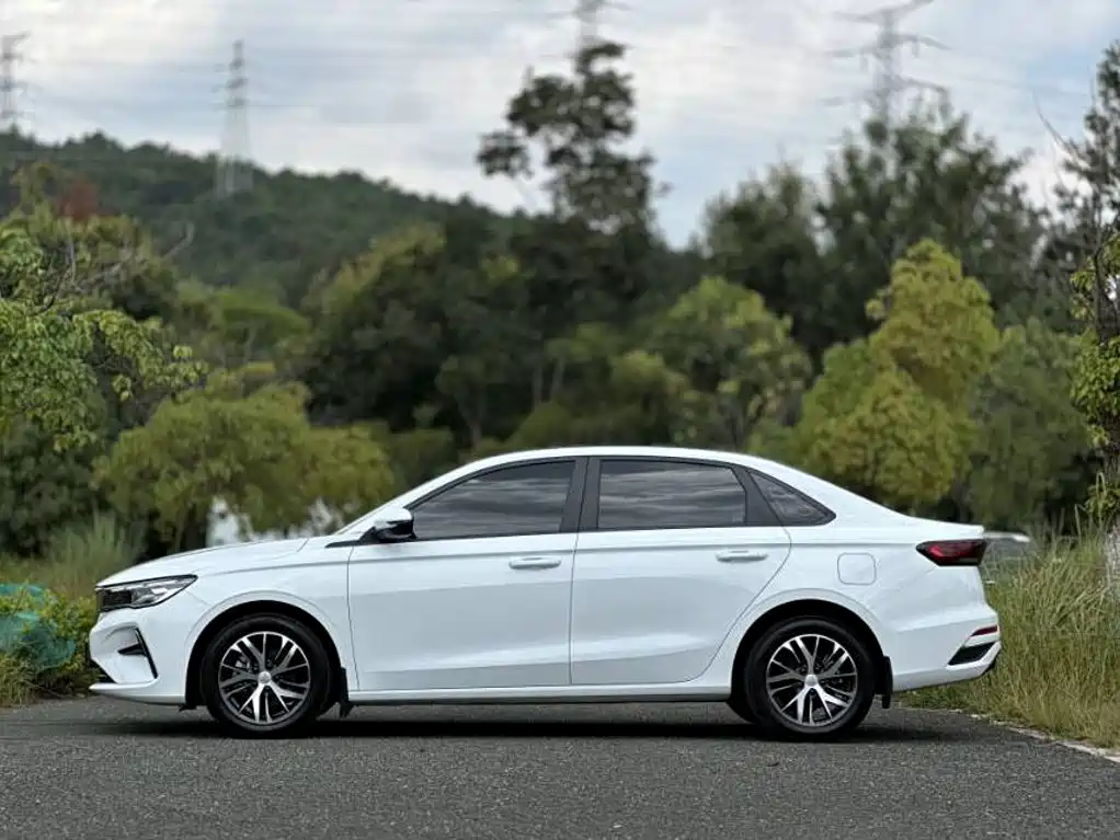 Geely Emgrand — миниатюра 16