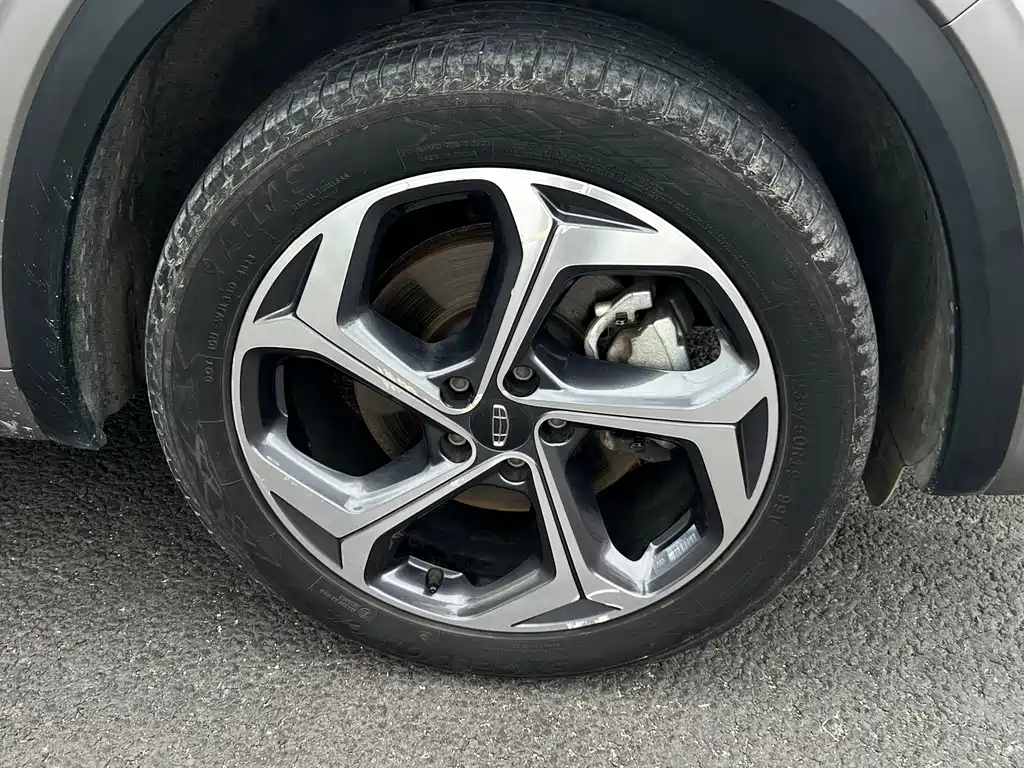 Geely Xingyue L — миниатюра 29