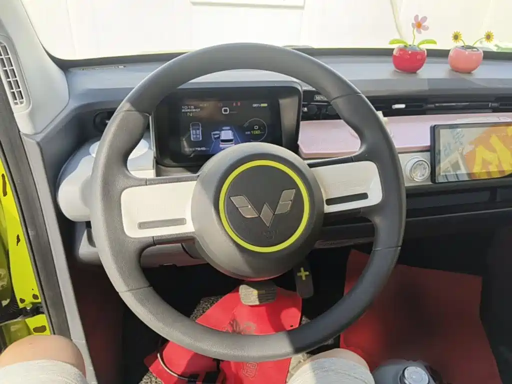 Wuling MINIEV — миниатюра 11