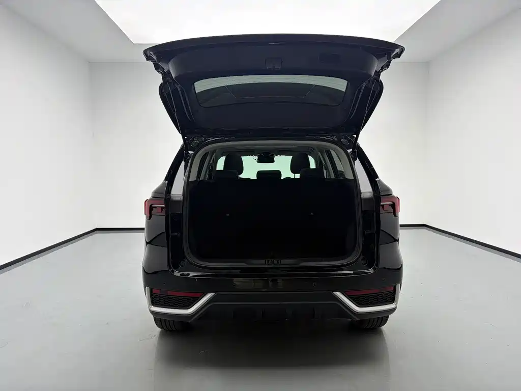 Ford Equator Sport — миниатюра 18
