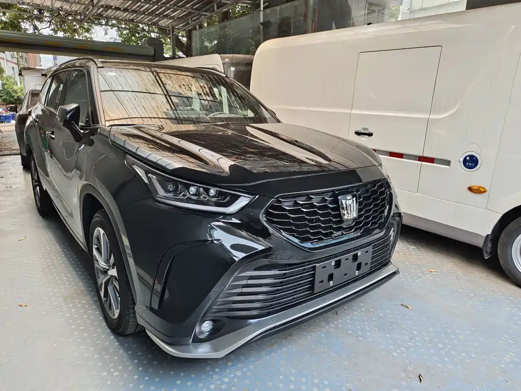 Toyota Crown Kluger 2026 2.5L HEV Luxury