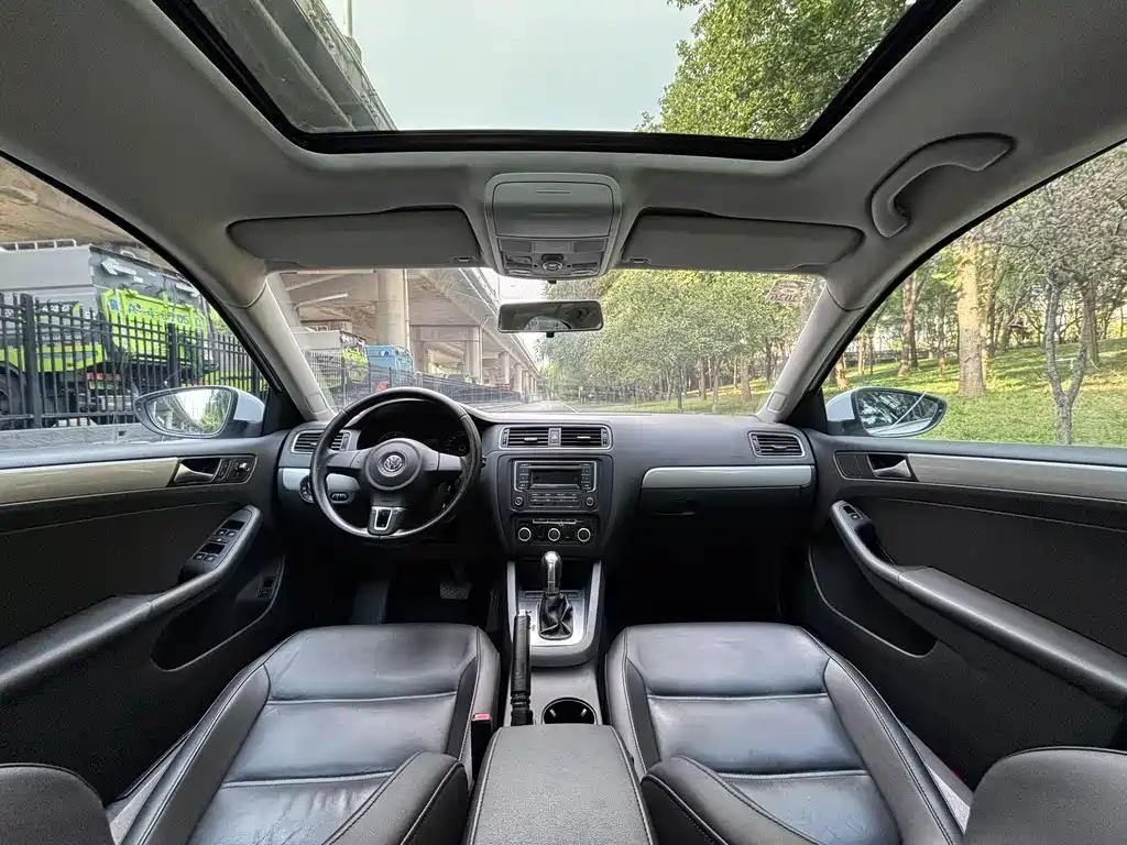 Volkswagen Sagitar — миниатюра 9
