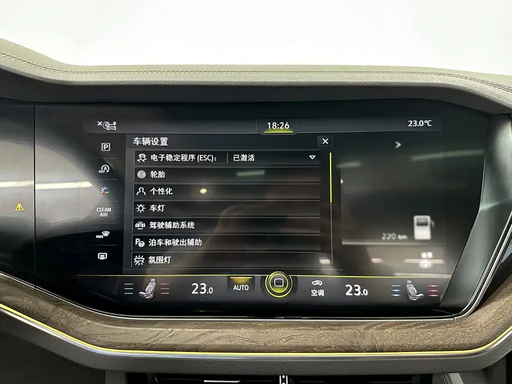 Volkswagen Touareg — миниатюра 17