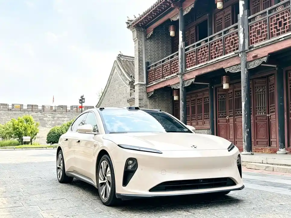 NIO ET5 — миниатюра 2