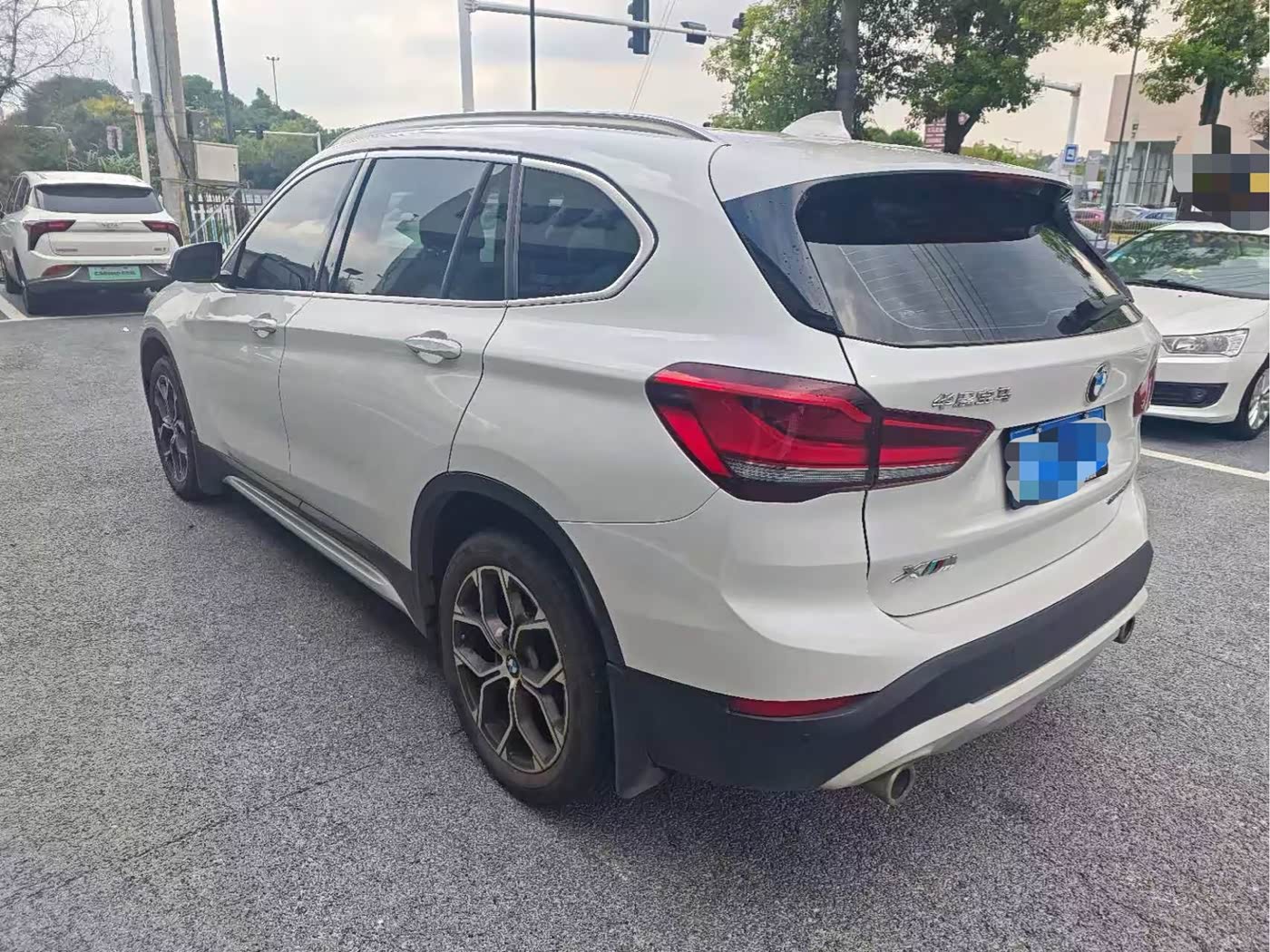BMW X1 1.5 л 2021 г. Белый, пробег 33000 км