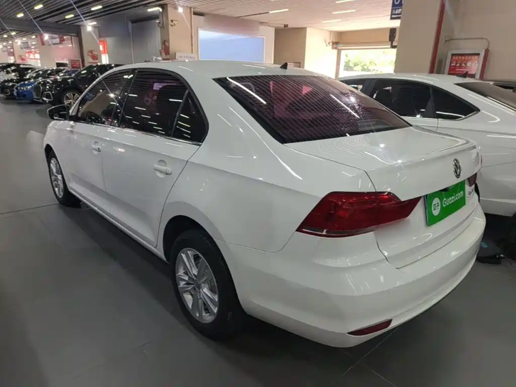 Volkswagen Santana — миниатюра 5