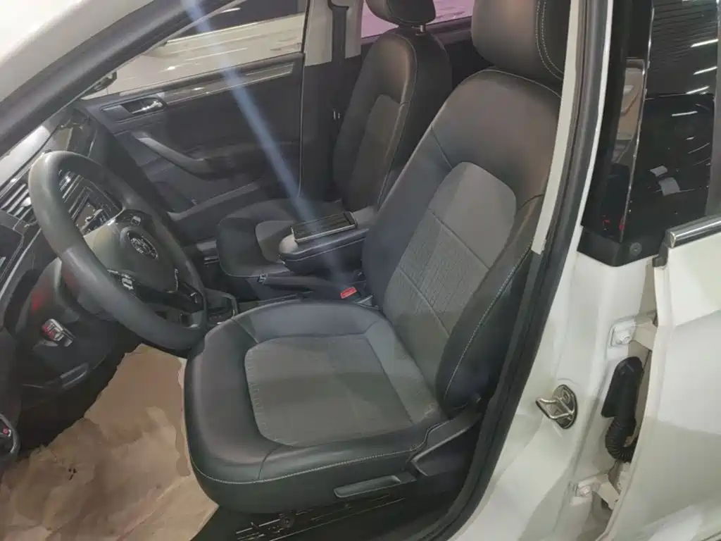 Volkswagen Santana — миниатюра 15