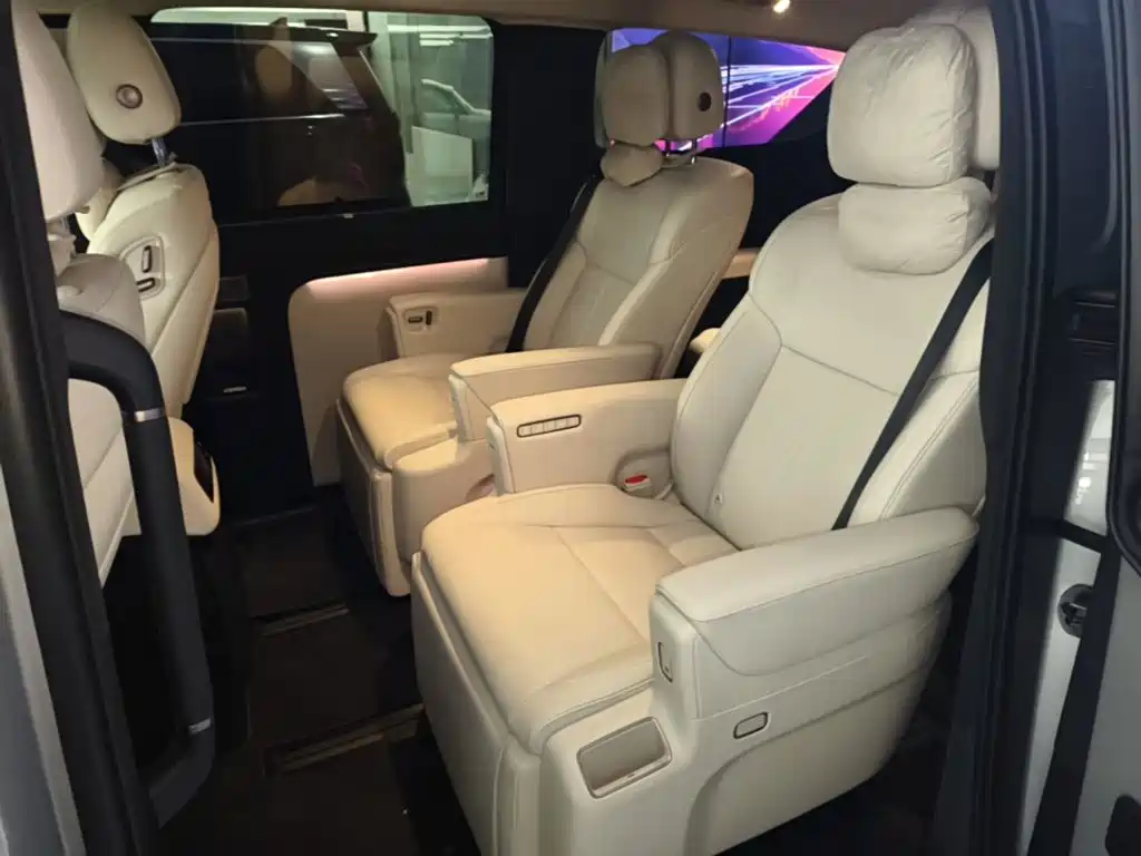 Li Auto Li MEGA — миниатюра 17