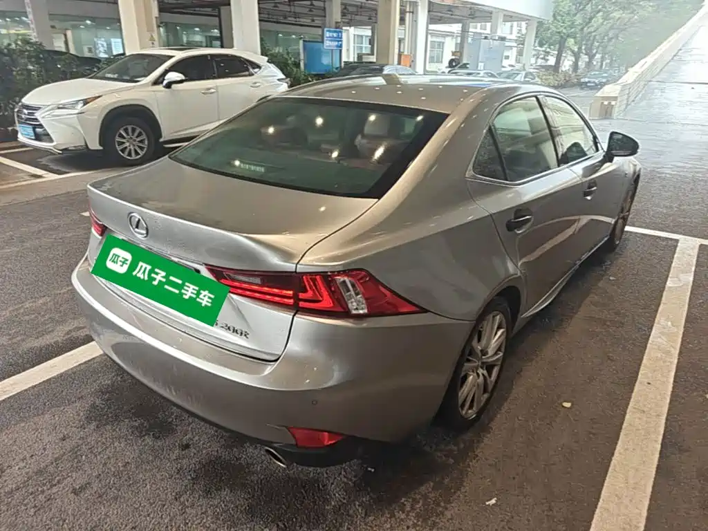 Lexus IS — миниатюра 7