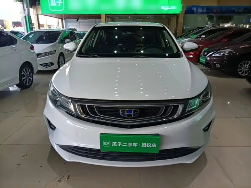 Geely Emgrand GL — миниатюра 3