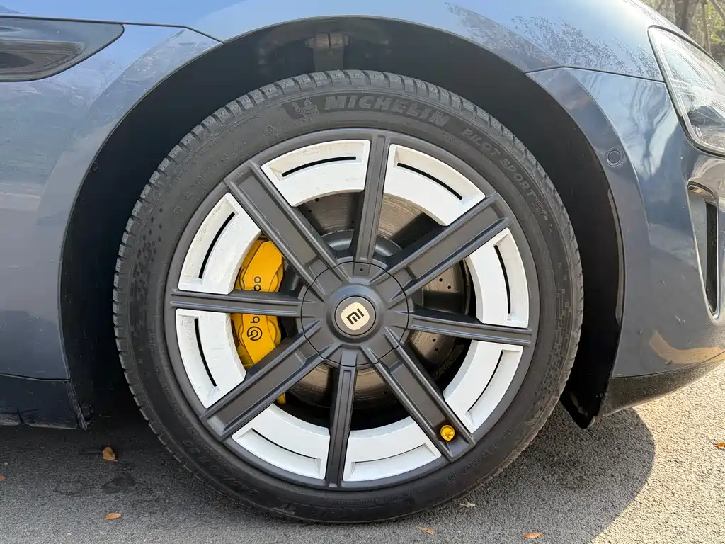 XIAOMI CAR XIAOMI SU7