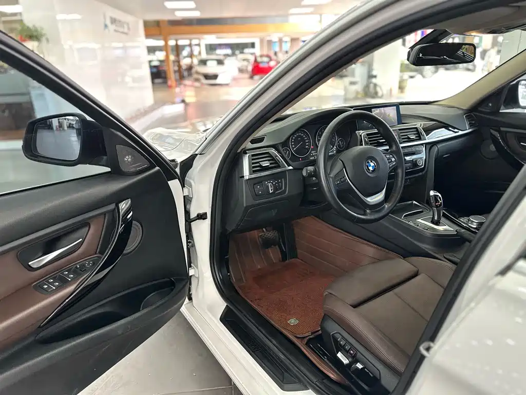 BMW 3 Series — миниатюра 8