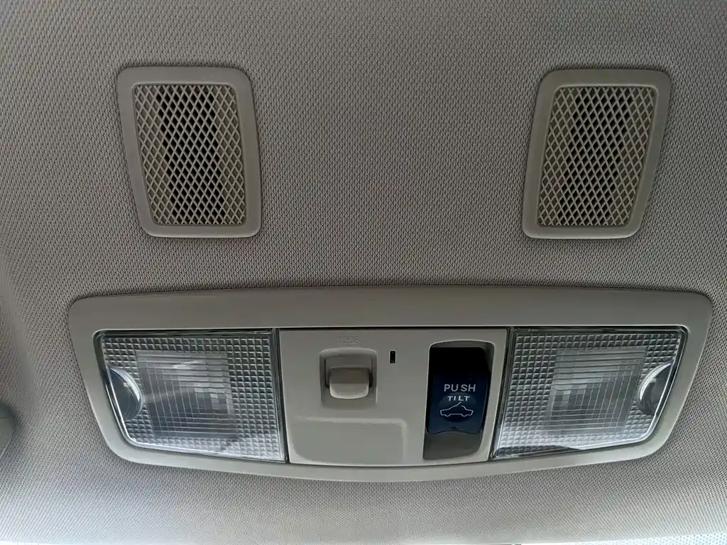 Mitsubishi Outlander — миниатюра 23