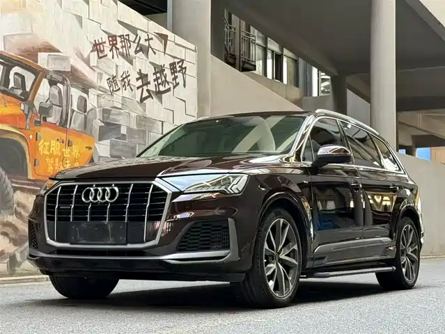 AUDI  Q7 2021