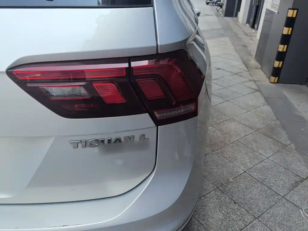 Volkswagen Tiguan L — миниатюра 8