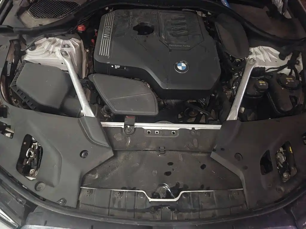 BMW 5 Series — миниатюра 16