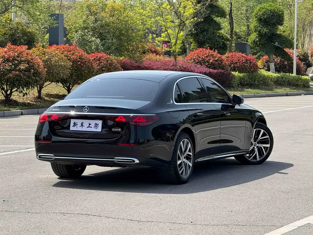 Mercedes-Benz E-Class E 2022 E 300 L Sport Fashion