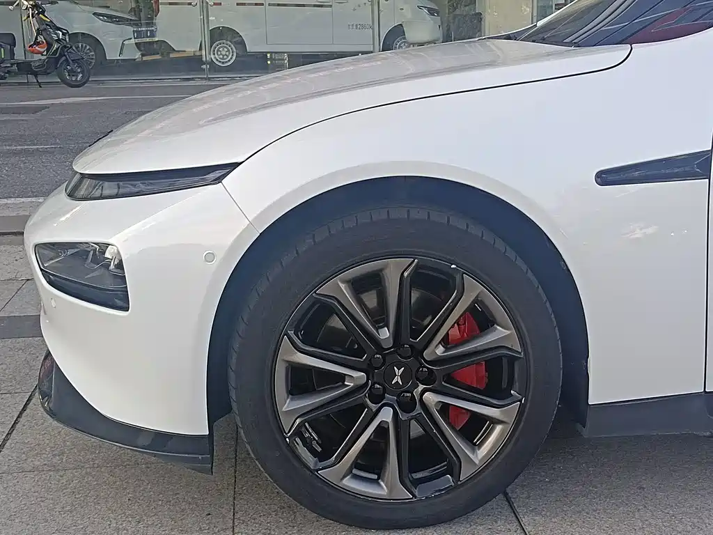 XPeng P7 — миниатюра 4