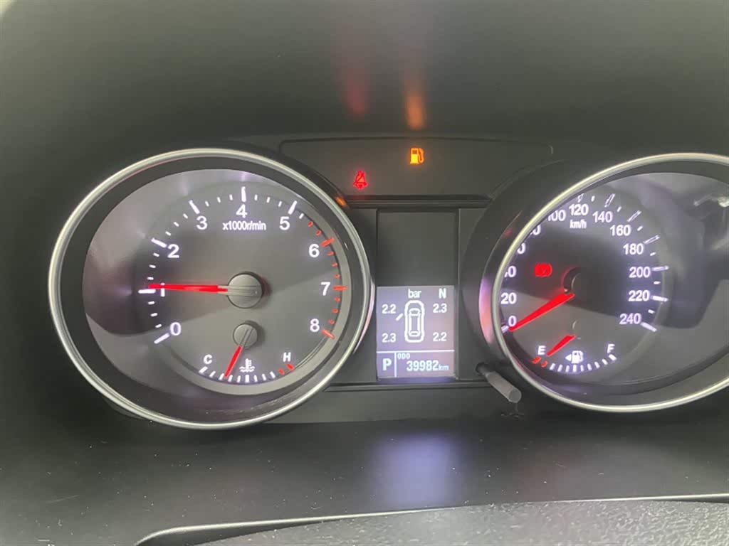 Haval Haval M6 1.5 л 2023 г. Белый, пробег 39800 км