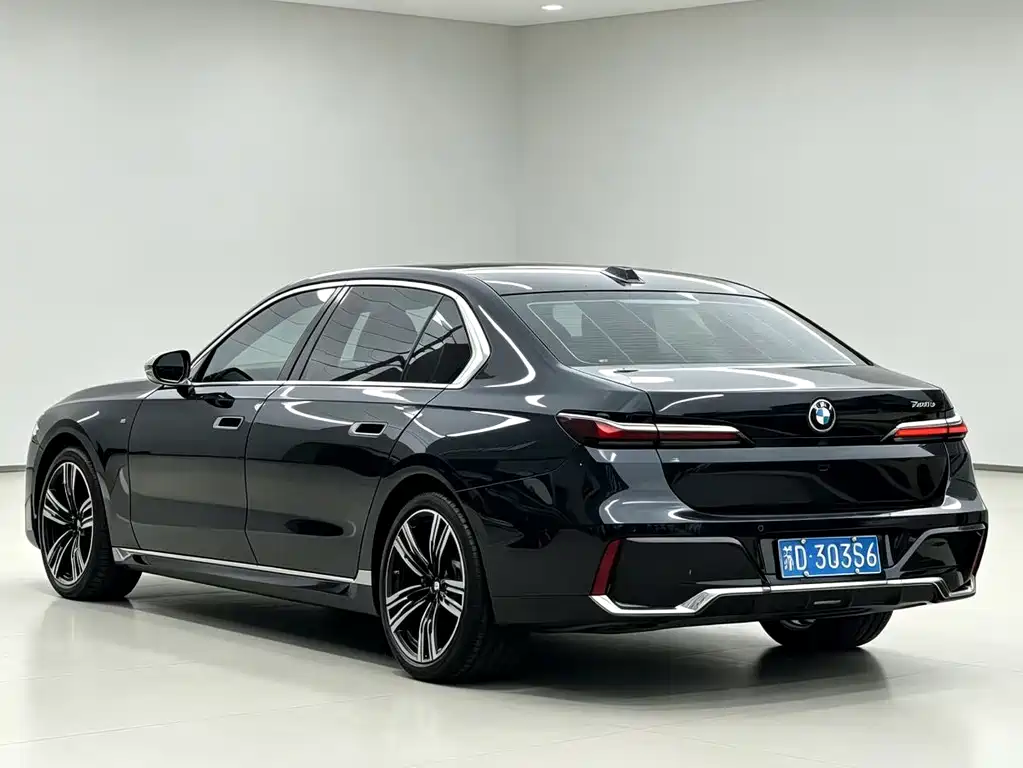 BMW 7 Series 7 2023 740Li Lead M Sport
