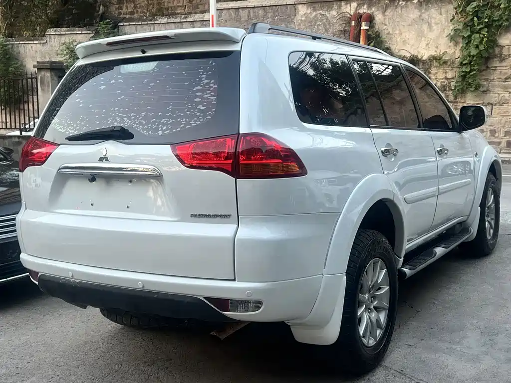 Mitsubishi Pajero Sport — миниатюра 7