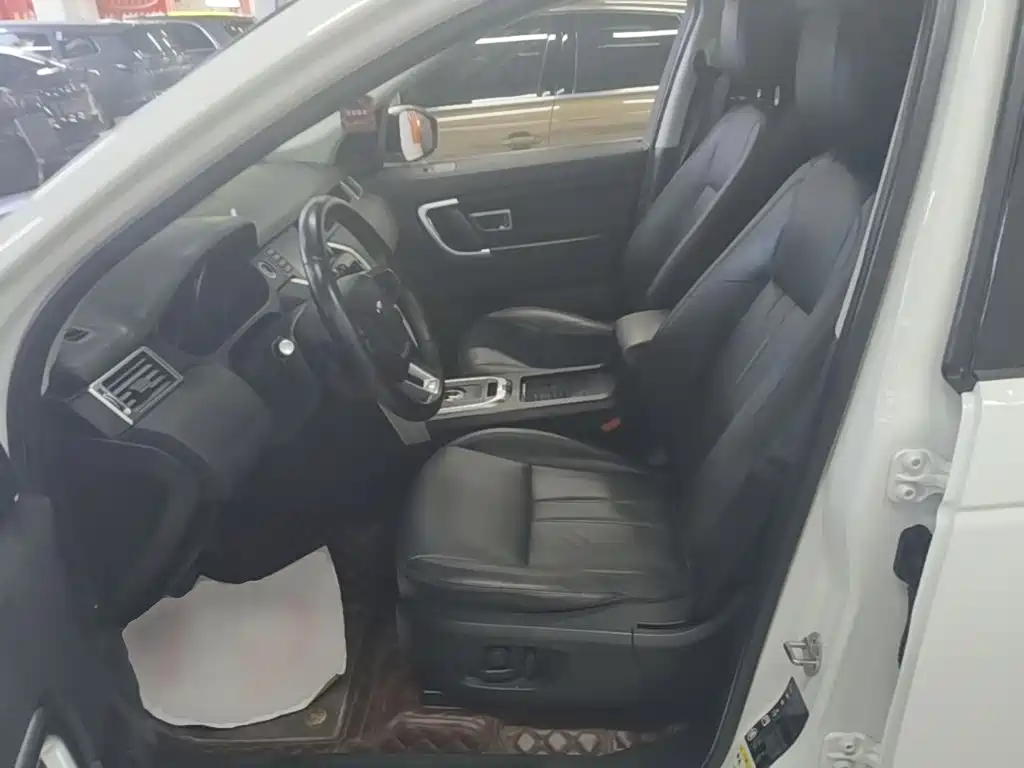 Land Rover Discovery Sport — миниатюра 15