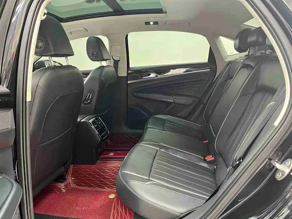 Volkswagen Passat 2023 330TSI Elite