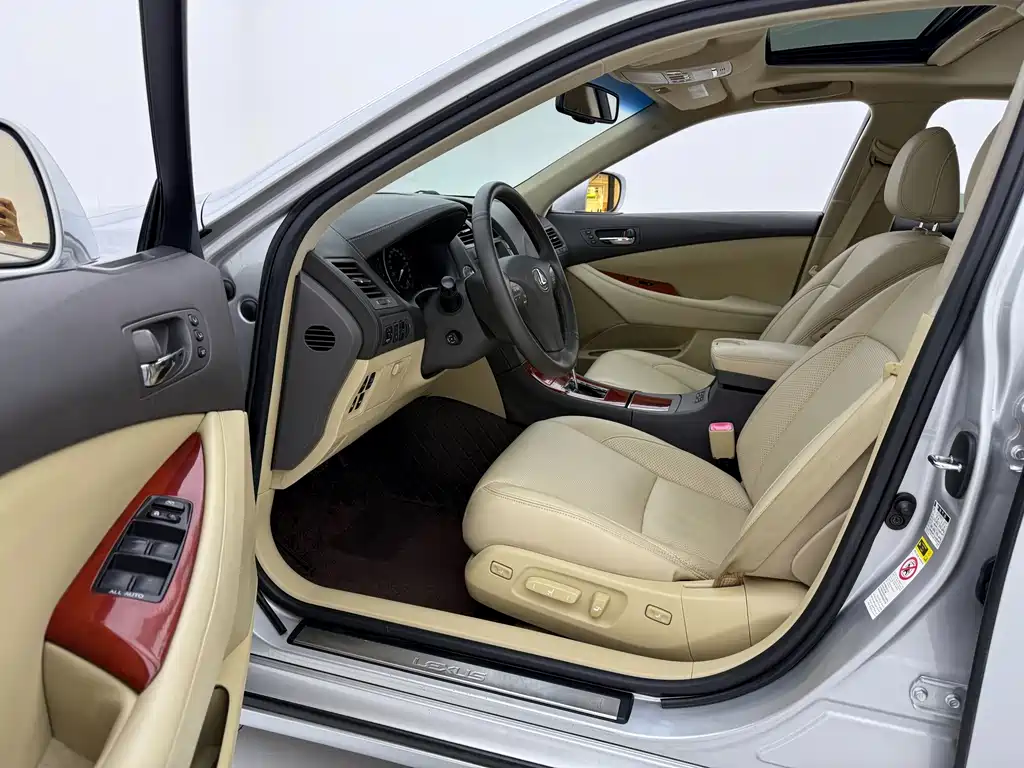 Lexus ES — миниатюра 14