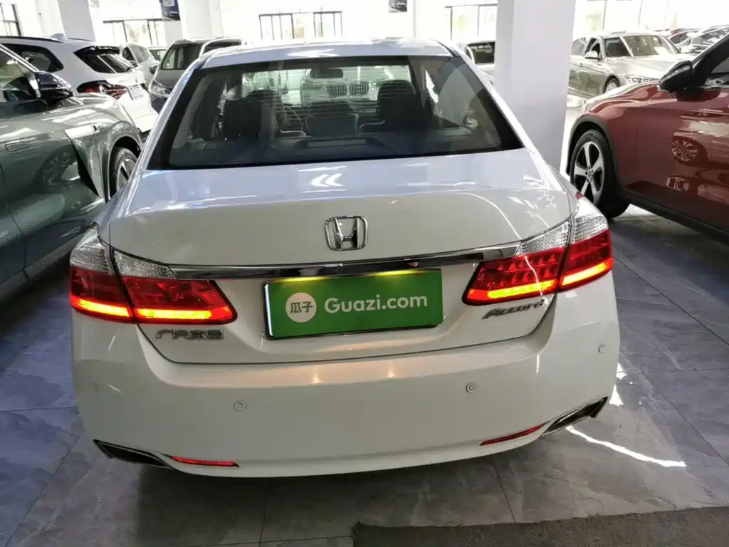 Honda Accord — миниатюра 6