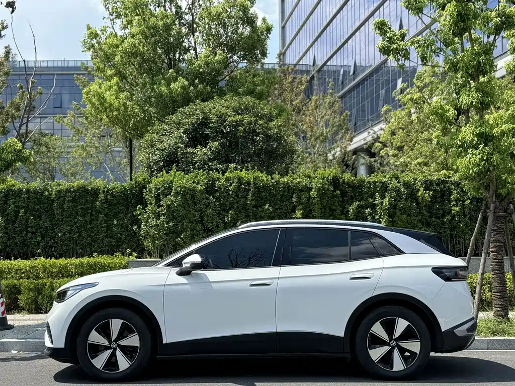 Volkswagen ID.4 X — миниатюра 4