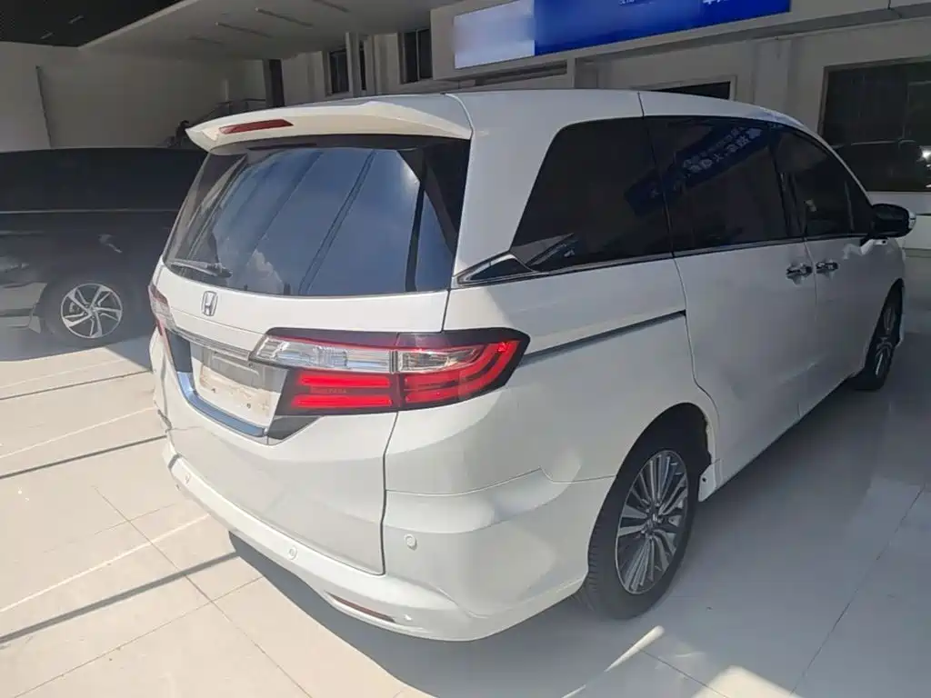 Honda Odyssey — миниатюра 7