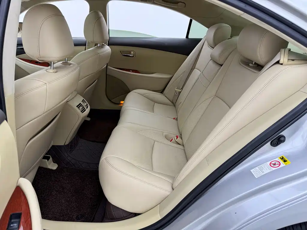 Lexus ES — миниатюра 26