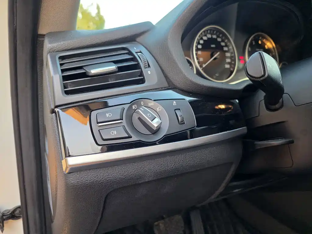BMW X4 — миниатюра 8