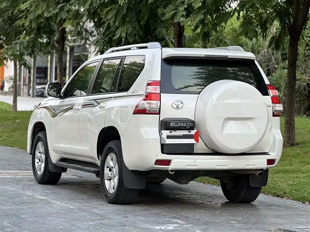 Toyota Land Cruiser Prado 2014 2.7L AT Standard