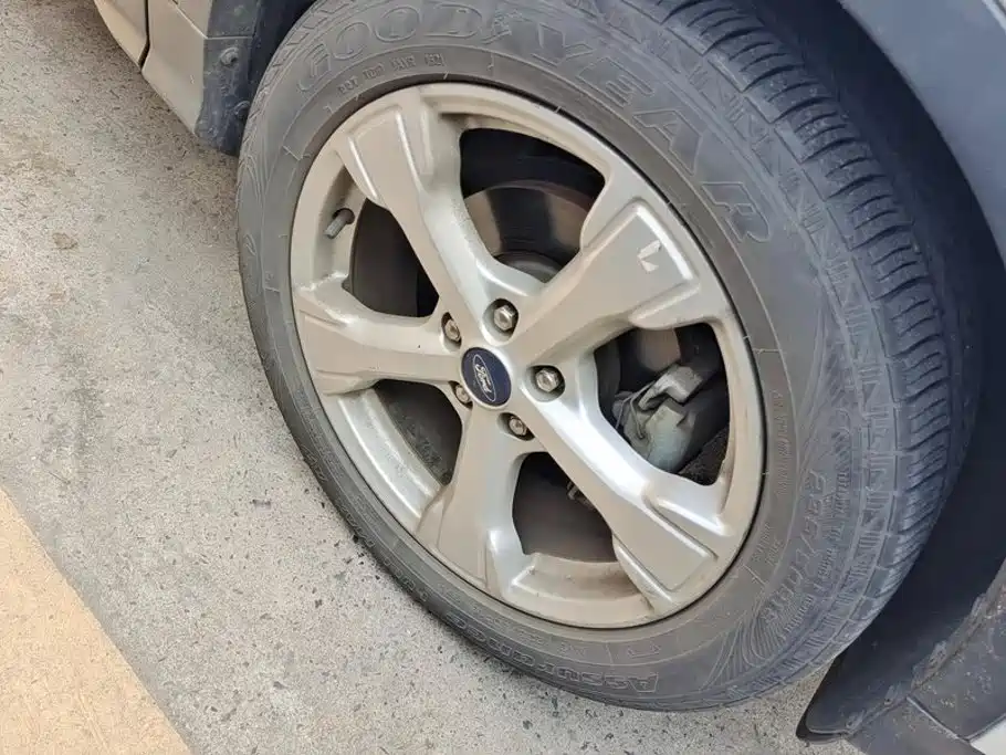 Ford Kuga — миниатюра 6