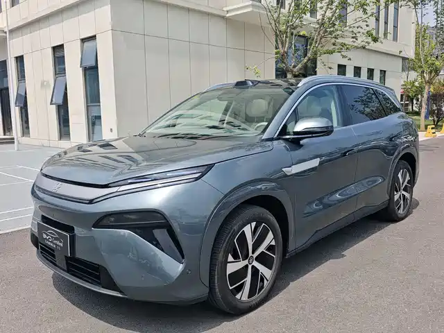 BYD 唐L