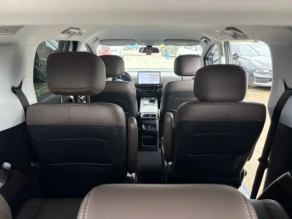 Wuling Звездный свет 730 Новая энергия — миниатюра 6