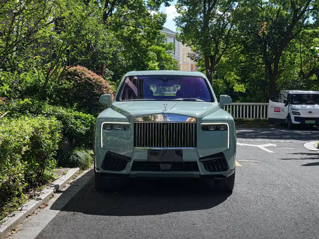 Rolls-Royce Cullinan — миниатюра 4